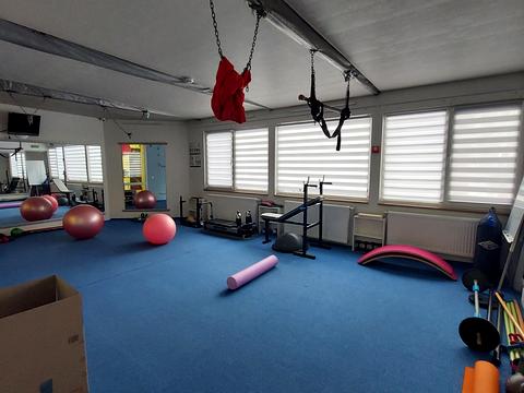 комерційна за адресою Вартових Неба вул. (Тобольська), 49