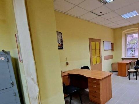 комерційна за адресою Ужгород, Корятовича пл., 15