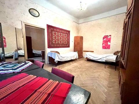 кімната за адресою площа Данила Галицького, 3