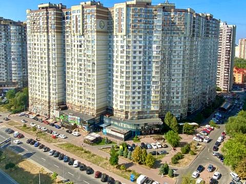 квартира за адресою Анни Ахматової вул., 31