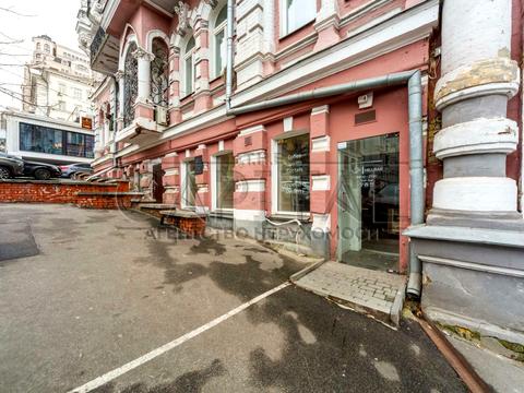 комерційна за адресою Лютеранська вул., 9