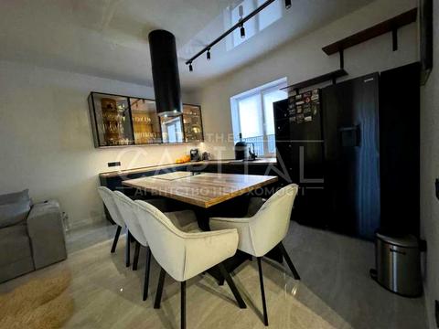 будинок за адресою Центральна вул.