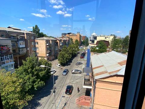 квартира за адресою Левка Лук'яненка вул. (Василя Жуковського), 7