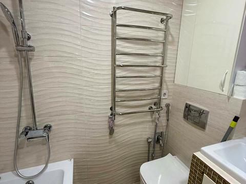 квартира за адресою Олександра Довженка вул., 5