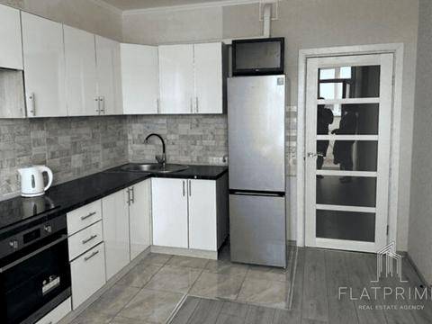 квартира за адресою Рея Бредбері вул., 2