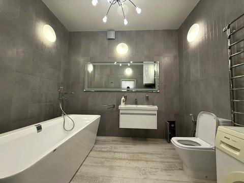 квартира за адресою Довженка вул., 6