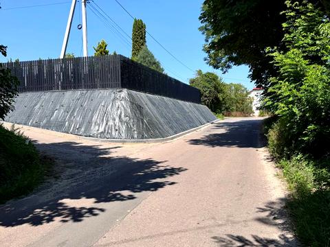 участок по адресу Лесі Українки, 133