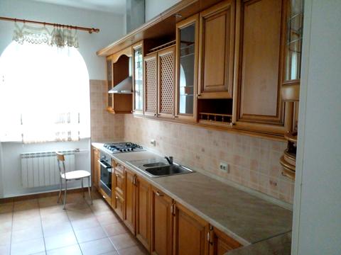 дом по адресу Голосеевский пер.