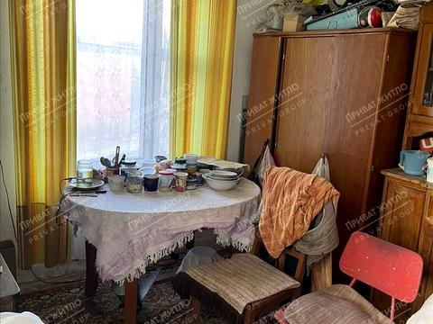 дом по адресу центральна, 1