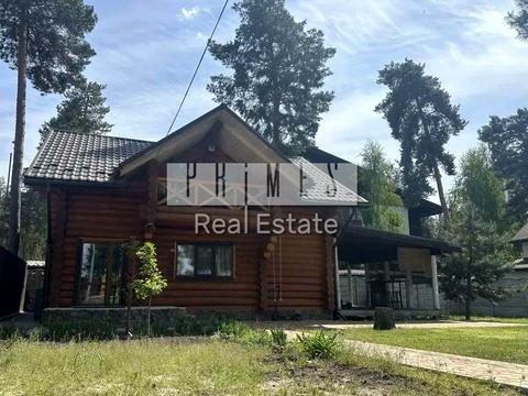 будинок за адресою Квітнева вул.