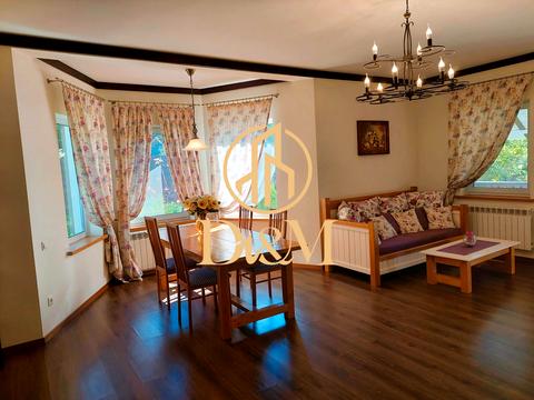 будинок за адресою Лугова вул.