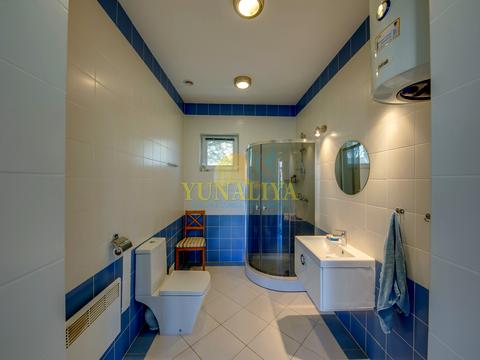 будинок за адресою Вишневе містечко