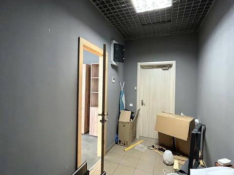 комерційна за адресою Євгена Коновальця вул. (Щорса), 36