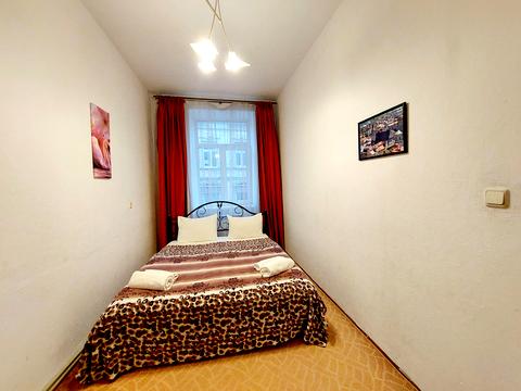 квартира за адресою Академіка Володимира Гнатюка вул. (), 4