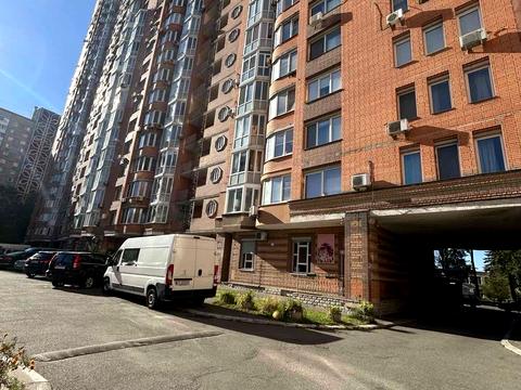 квартира за адресою Осіння вул., 33