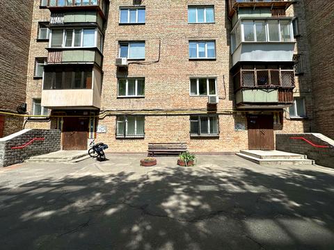 коммерческая по адресу Кловский спуск, 18
