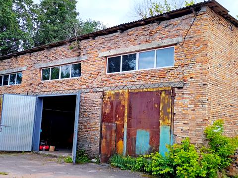 комерційна за адресою смт. Іванків, Проскури вул., 86