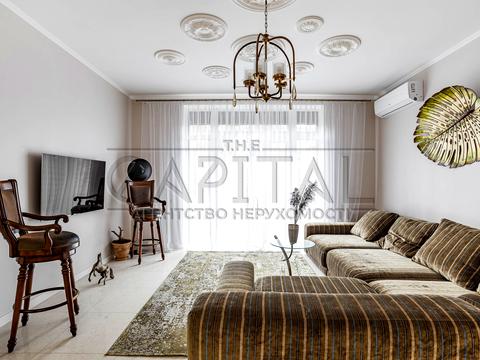 будинок за адресою Буча, Богдана Хмельницького бульв.