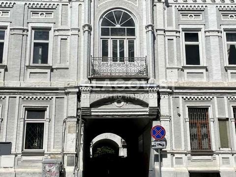 комерційна за адресою Євгена Чикаленка вул. (Пушкінська), 32-Б