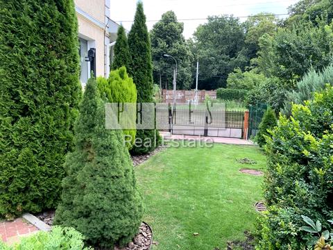 будинок за адресою Богдана Хмельницького вул.