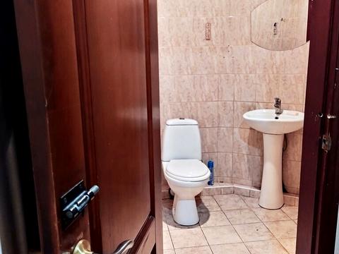 комерційна за адресою Гетьмана Кирила Розумовського вул. (Миколи Краснова), 17