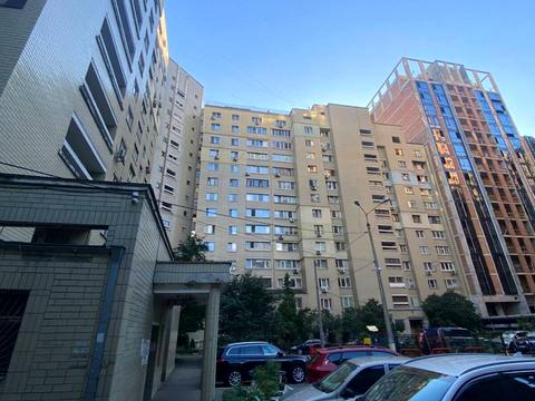 квартира за адресою Лабораторна вул., 14