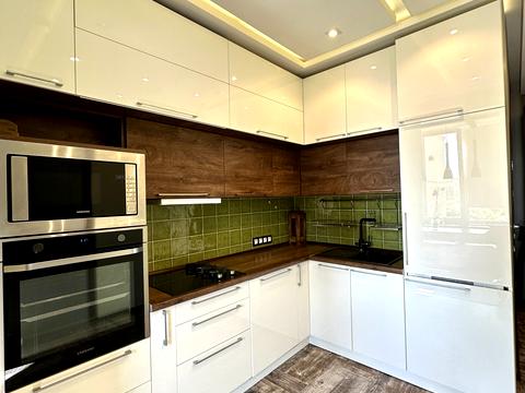 квартира за адресою Братська вул., 12