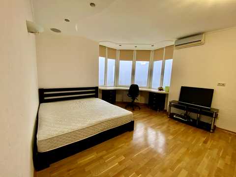 квартира по адресу Осенняя ул., 33