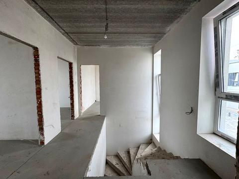 будинок за адресою Сергія Голубєва