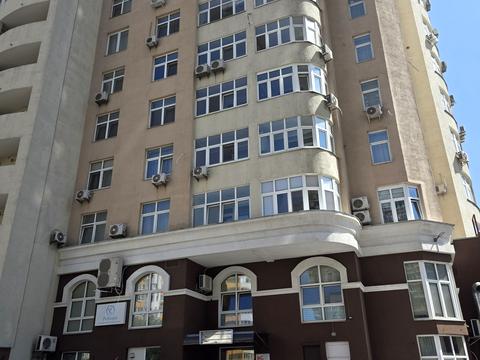 комерційна за адресою Драгоманова вул., 40-Ж