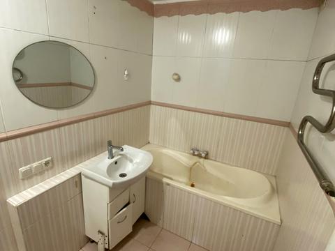квартира за адресою Київ, Лариси Руденко вул., 3-Б