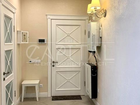 квартира за адресою Анни Ахматової вул., 22