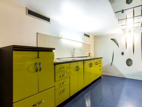 комерційна за адресою Левка Лук'яненка вул. (Маршала Тимошенка), 29