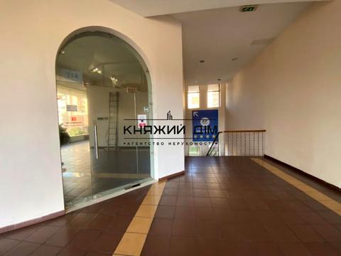 комерційна за адресою Жилянська вул., 59