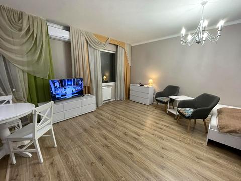 квартира за адресою Ревуцького вул., 48