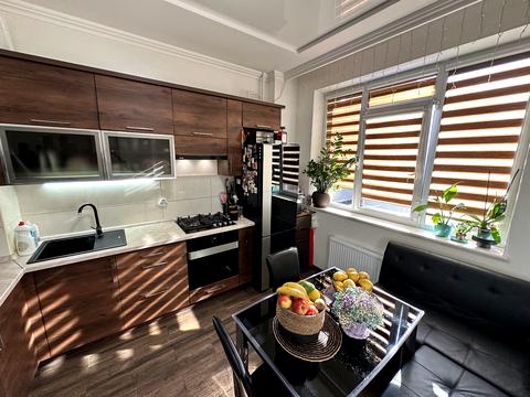 квартира за адресою Олексія Вадатурського вул. (Маршала Малиновського), 18б