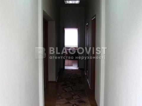 комерційна за адресою Нагірна вул., 3