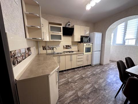 квартира за адресою Хотинська вул., 12