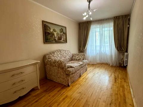 квартира по адресу Менахем-Мендл Шнеерсона ул. (Мініна), 5