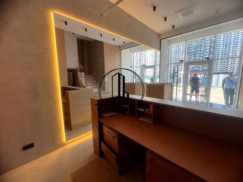 комерційна за адресою Зарічна вул., 1-Г