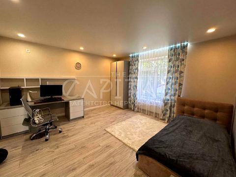 дом по адресу Левка Лукьяненко ул. (Октябрьская)