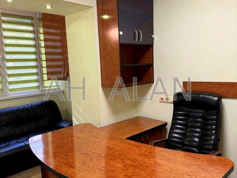 коммерческая по адресу Антоновича ул. (Горького), 90-92