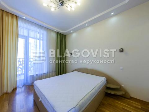 квартира за адресою Раїси Окіпної вул., 18