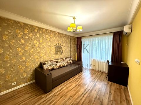 квартира за адресою Київ, Чорних Запорожців вул. (Петра Запорожця), 8-Б