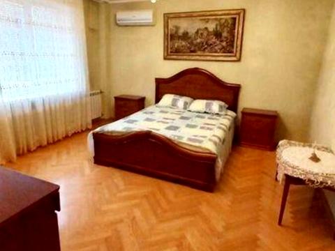 квартира за адресою Ревуцького вул., 8