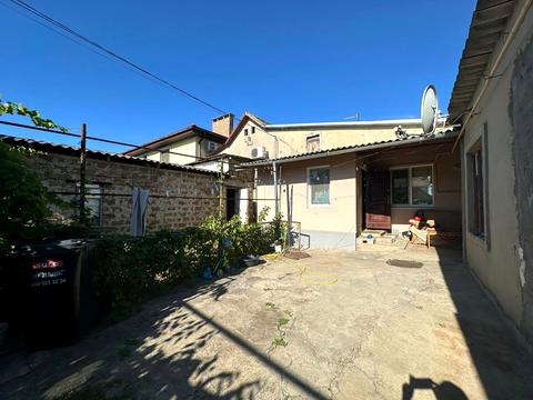будинок за адресою Центральна вул., 60