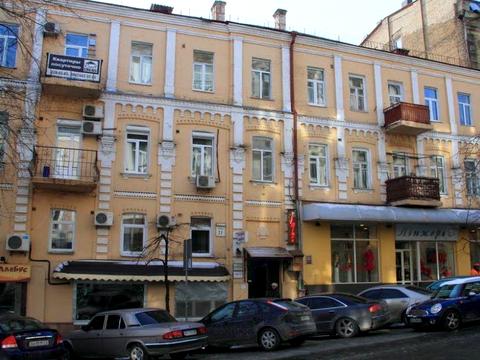комерційна за адресою Прорізна вул., 15