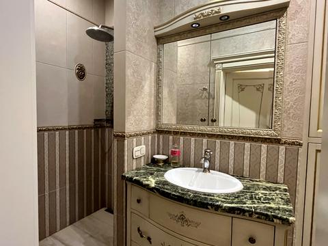 квартира за адресою Лабораторна вул., 6