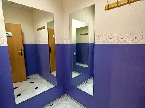 комерційна за адресою Ніла Армстронга вул. (Казакова), 4-А