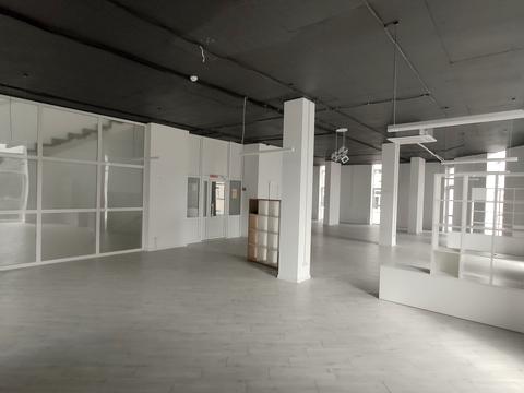 комерційна за адресою Проскурівського підпілля вул., 61